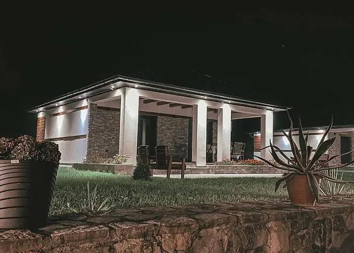 Coast בית נופש בוסנסקה קרופה