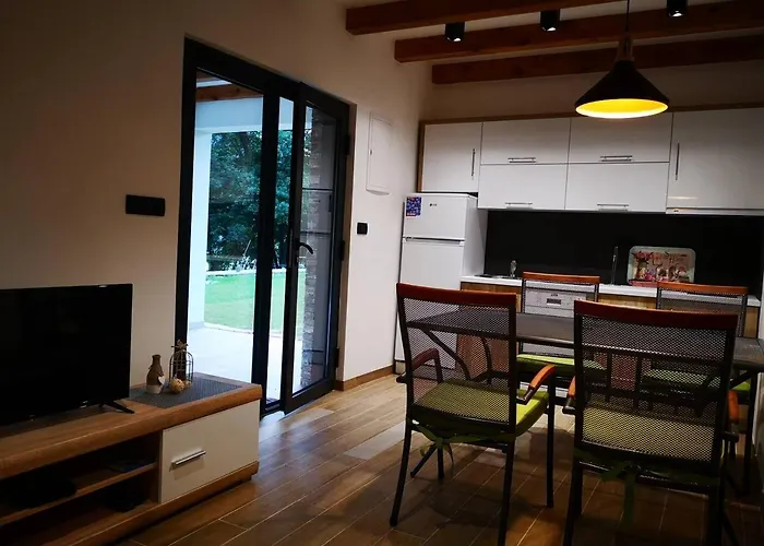 Coast בוסנסקה קרופה