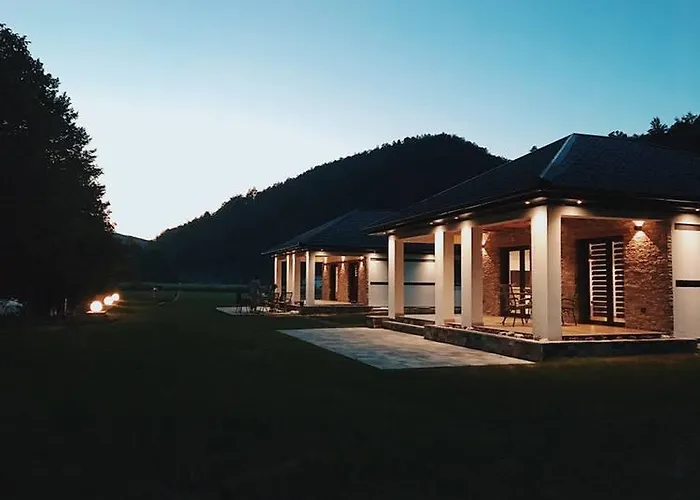 בית נופש Coast בוסנסקה קרופה